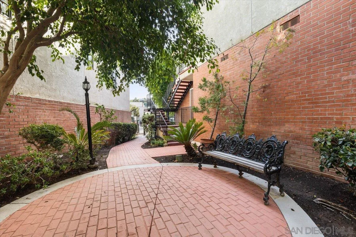 2630 Pirineos Way Unit 5