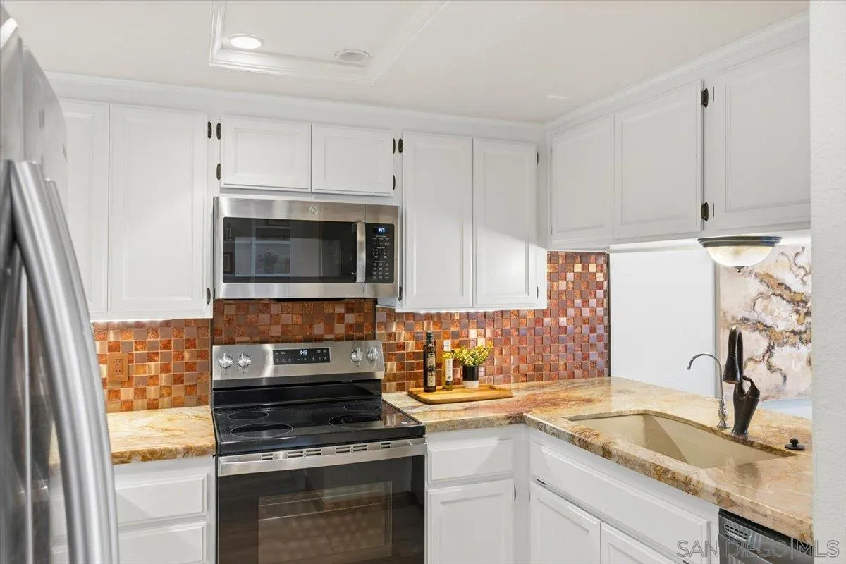 2630 Pirineos Way Unit 5