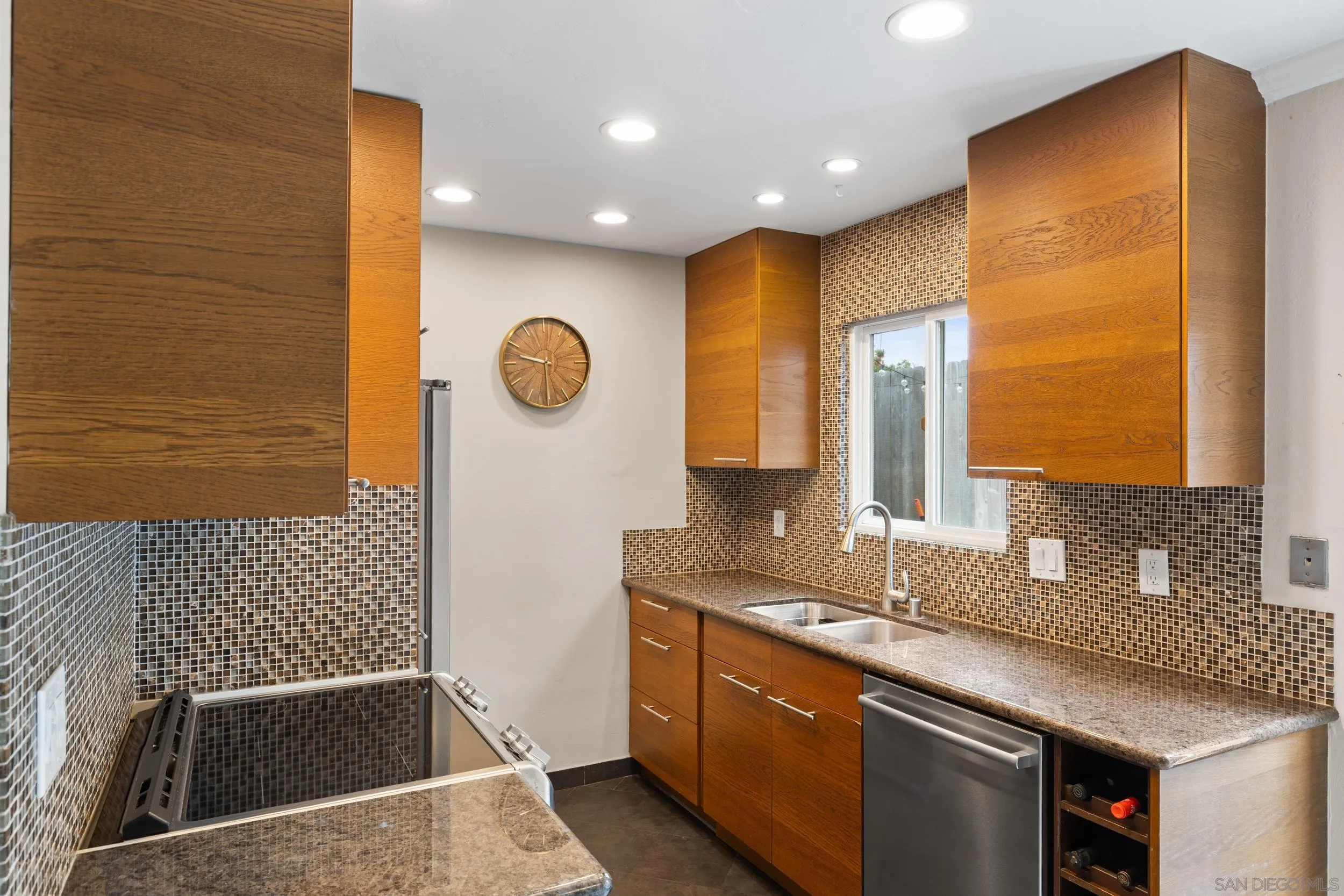 981 N Vulcan Ave Unit 7