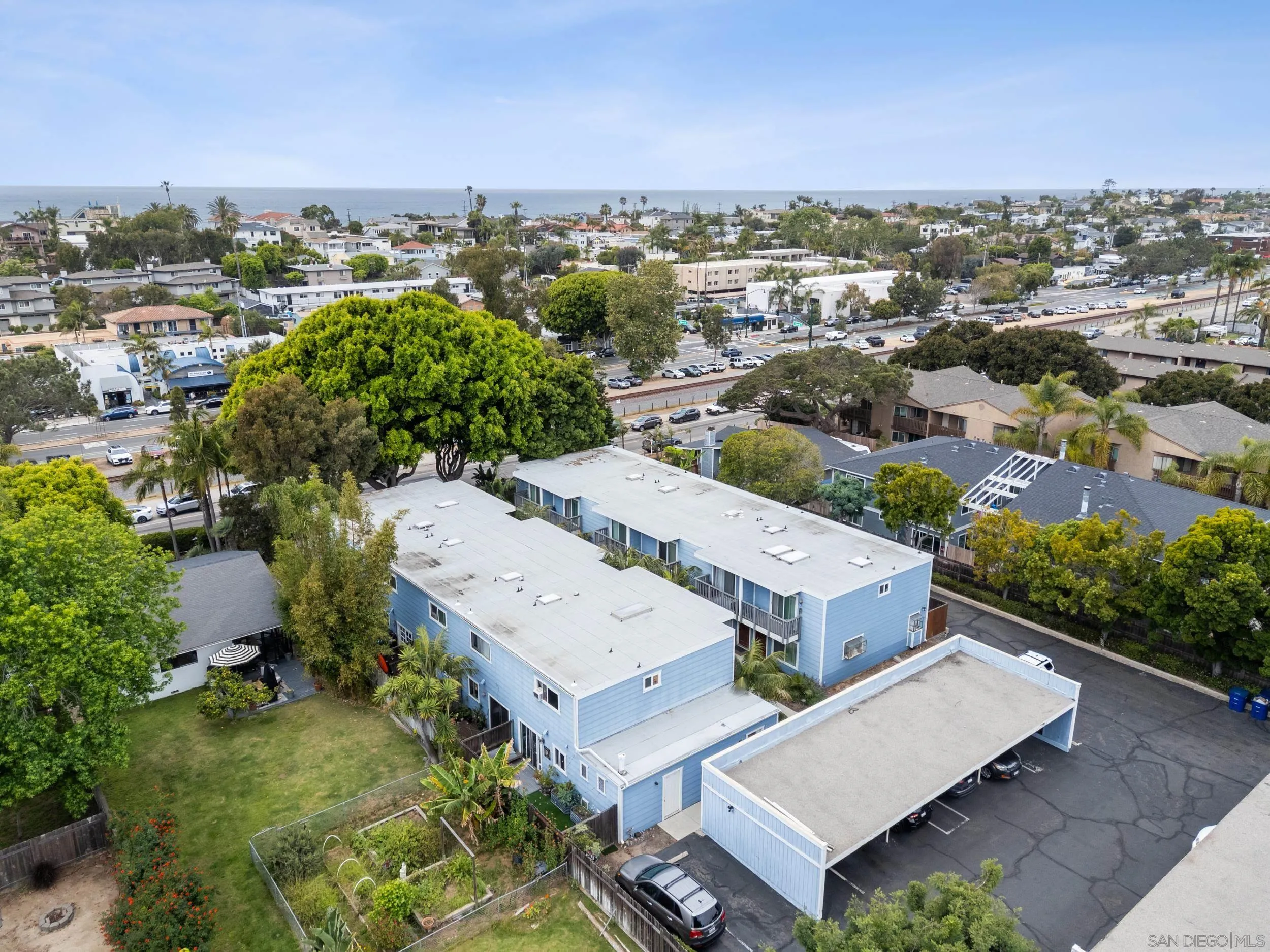 981 N Vulcan Ave Unit 7