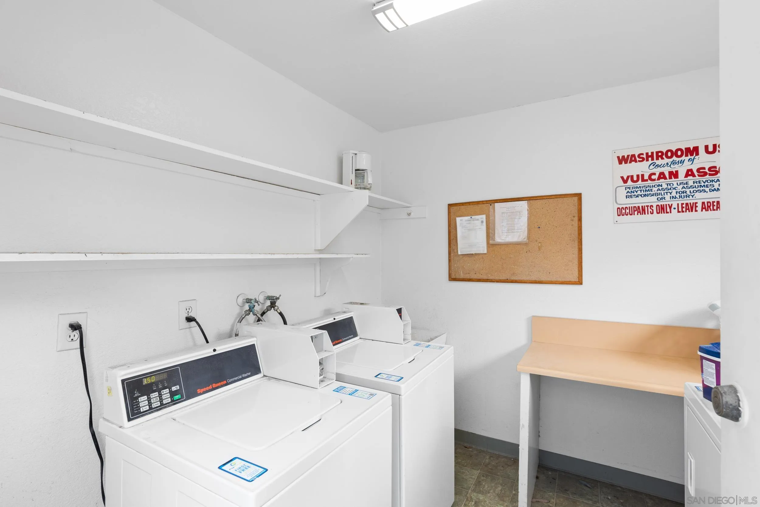 981 N Vulcan Ave Unit 7
