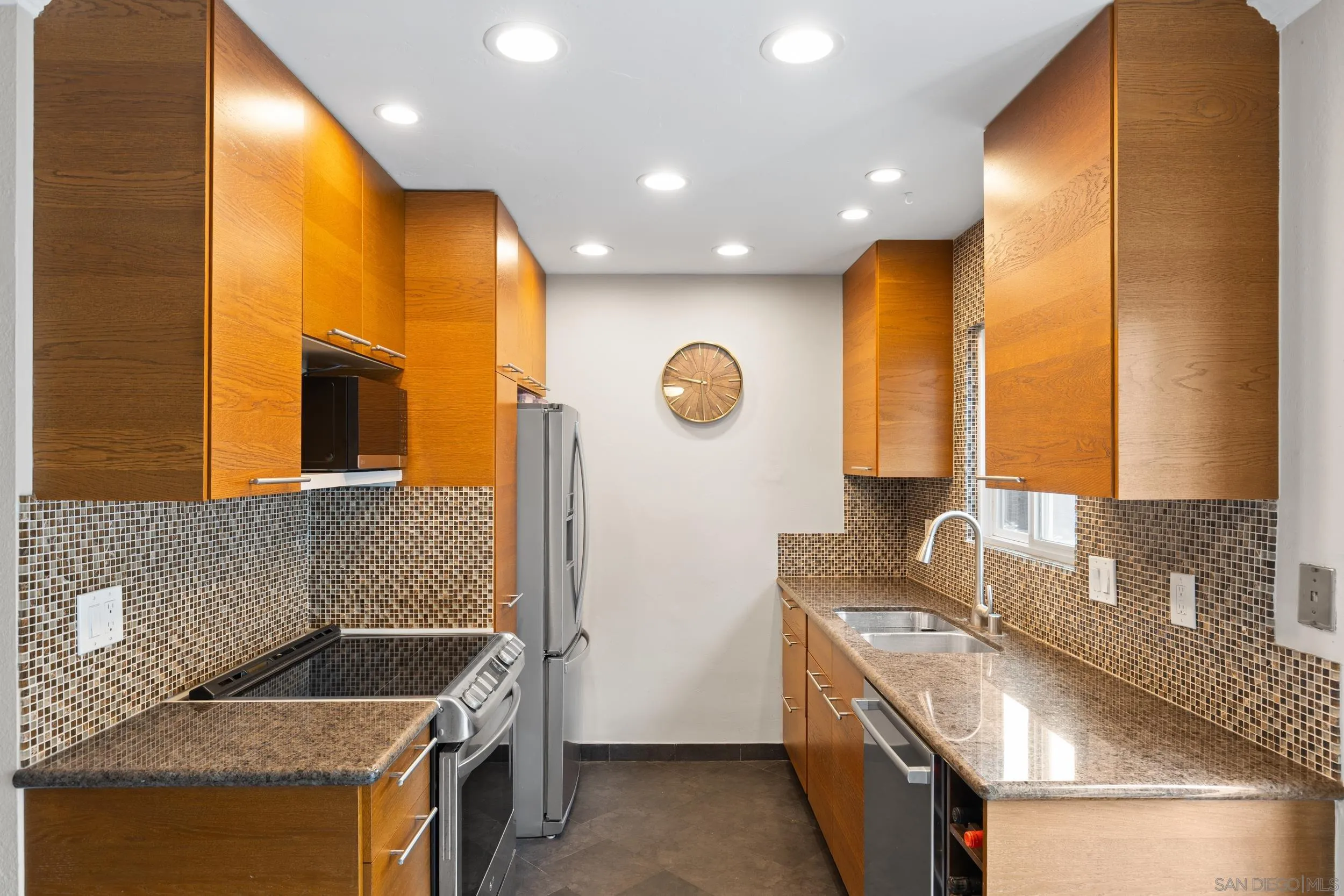 981 N Vulcan Ave Unit 7