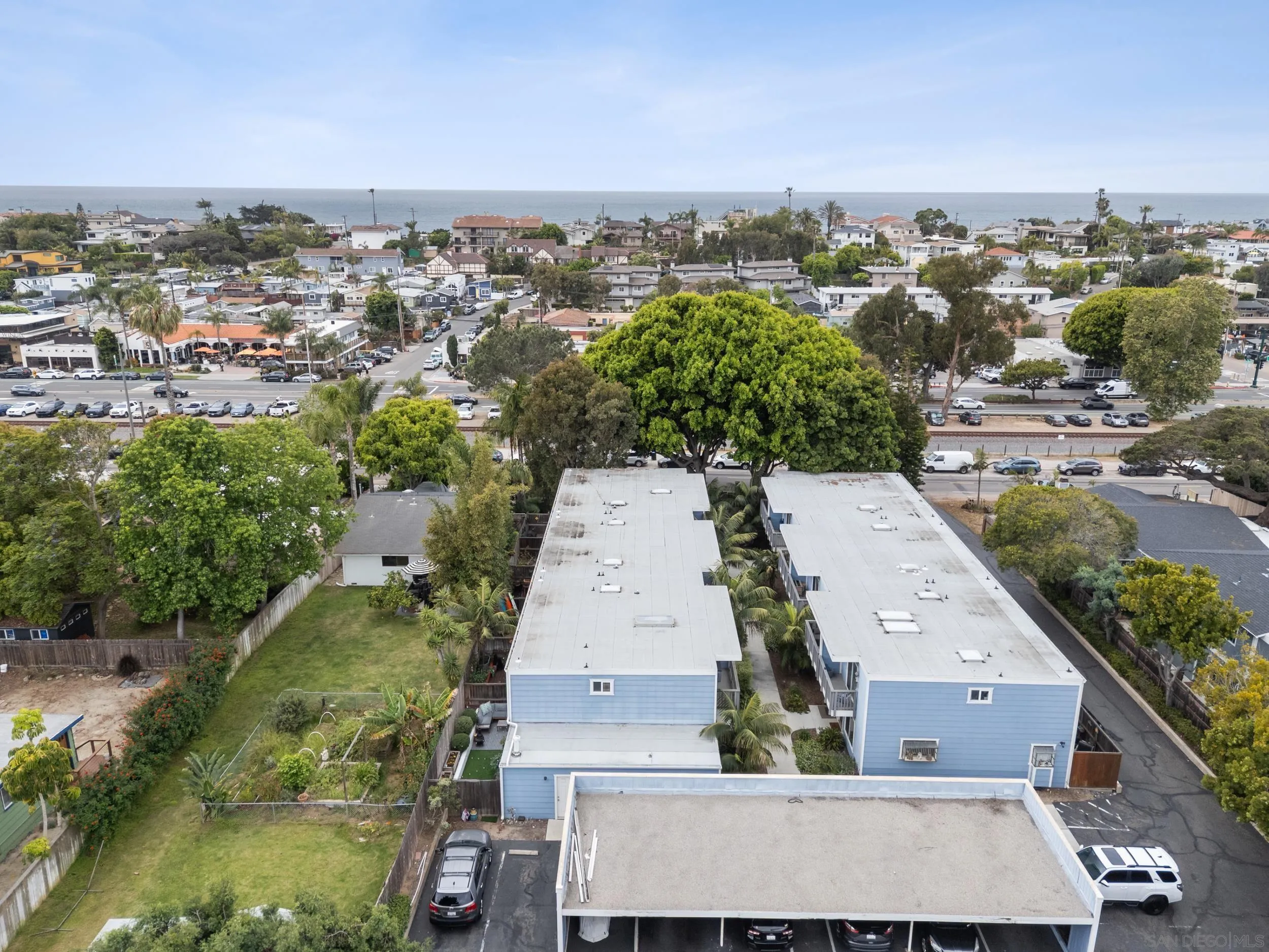 981 N Vulcan Ave Unit 7