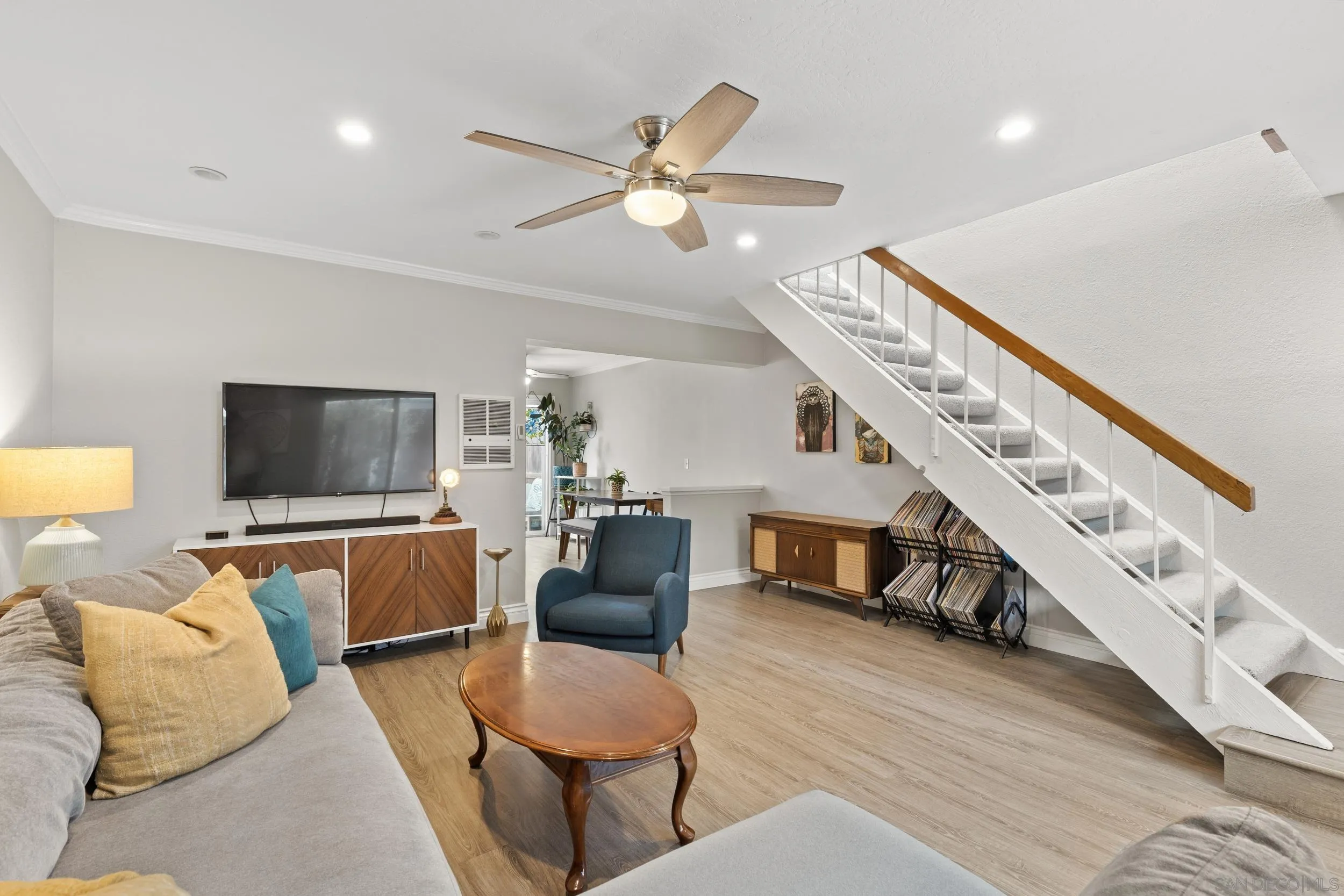 981 N Vulcan Ave Unit 7