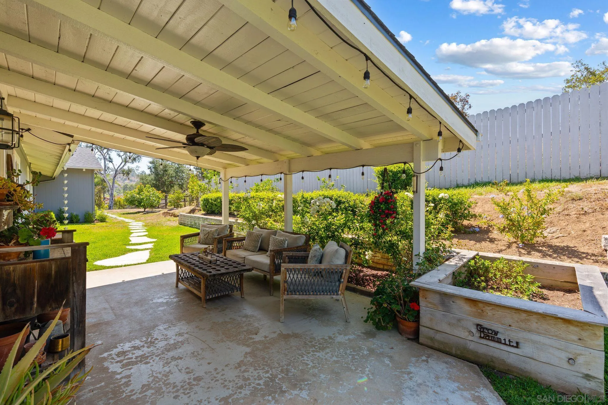 235 Walnut Hills Dr