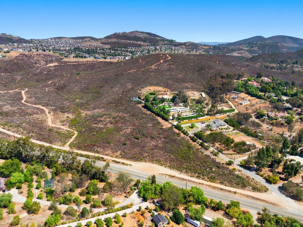 20753 Elfin Forest Rd