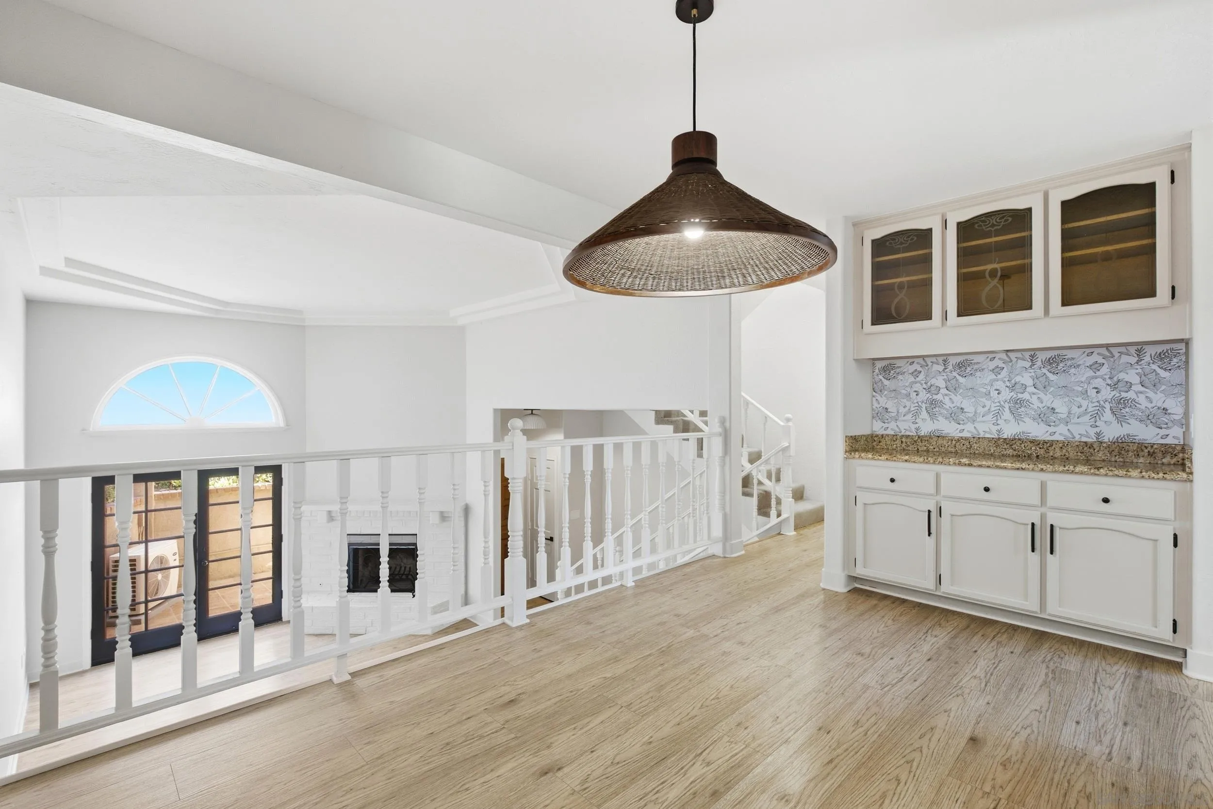 2565 Navarra Dr Unit B