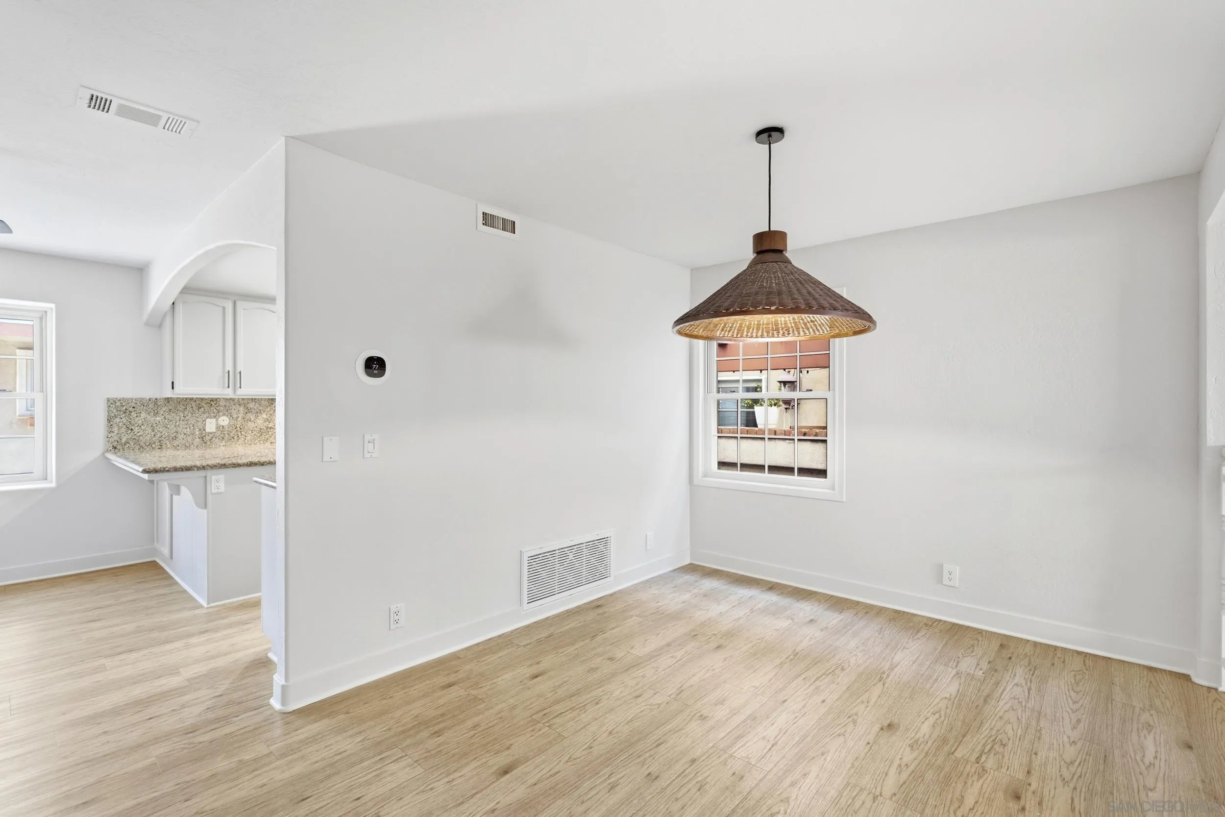 2565 Navarra Dr Unit B