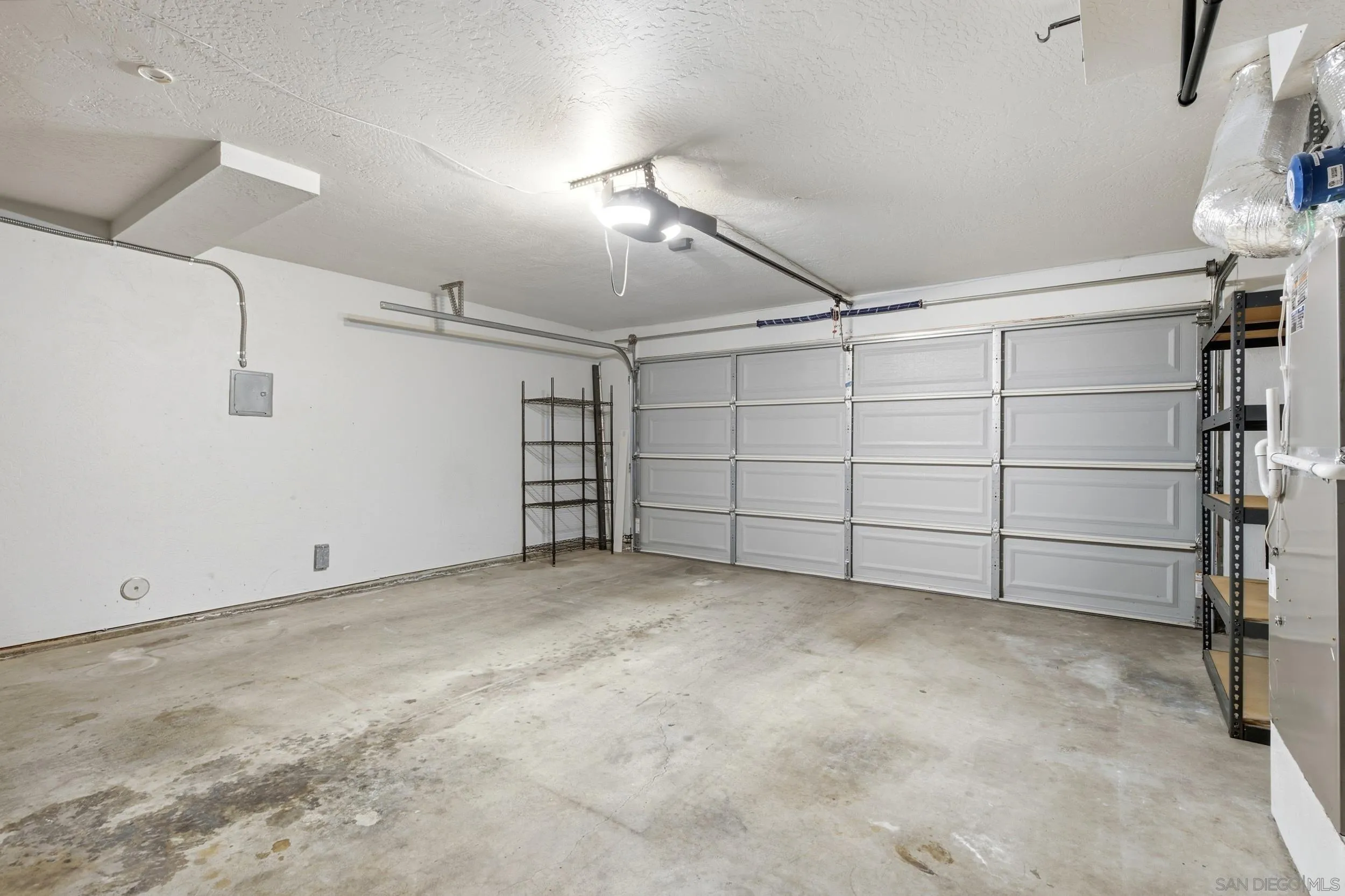 2565 Navarra Dr Unit B