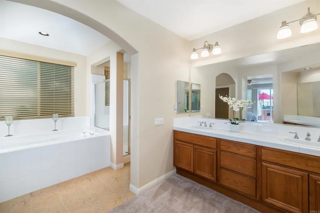 1264 Summit Point Way