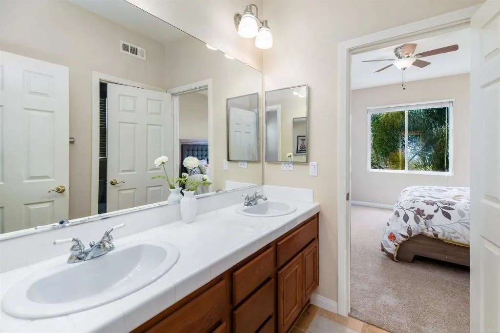 1264 Summit Point Way