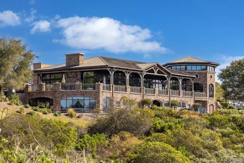 2531 Delphinium Lane