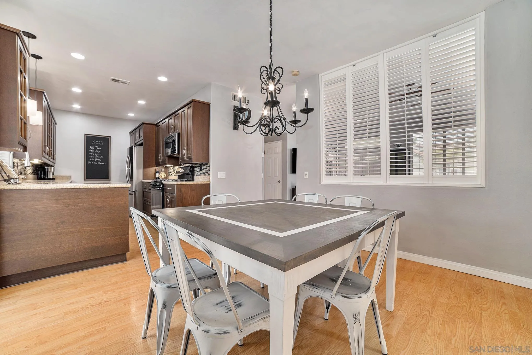 2234 Peachtree Cir