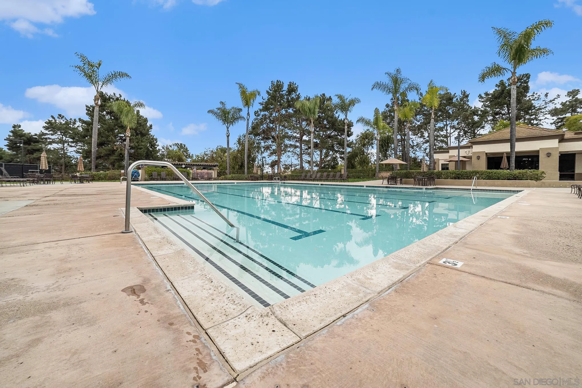 2234 Peachtree Cir