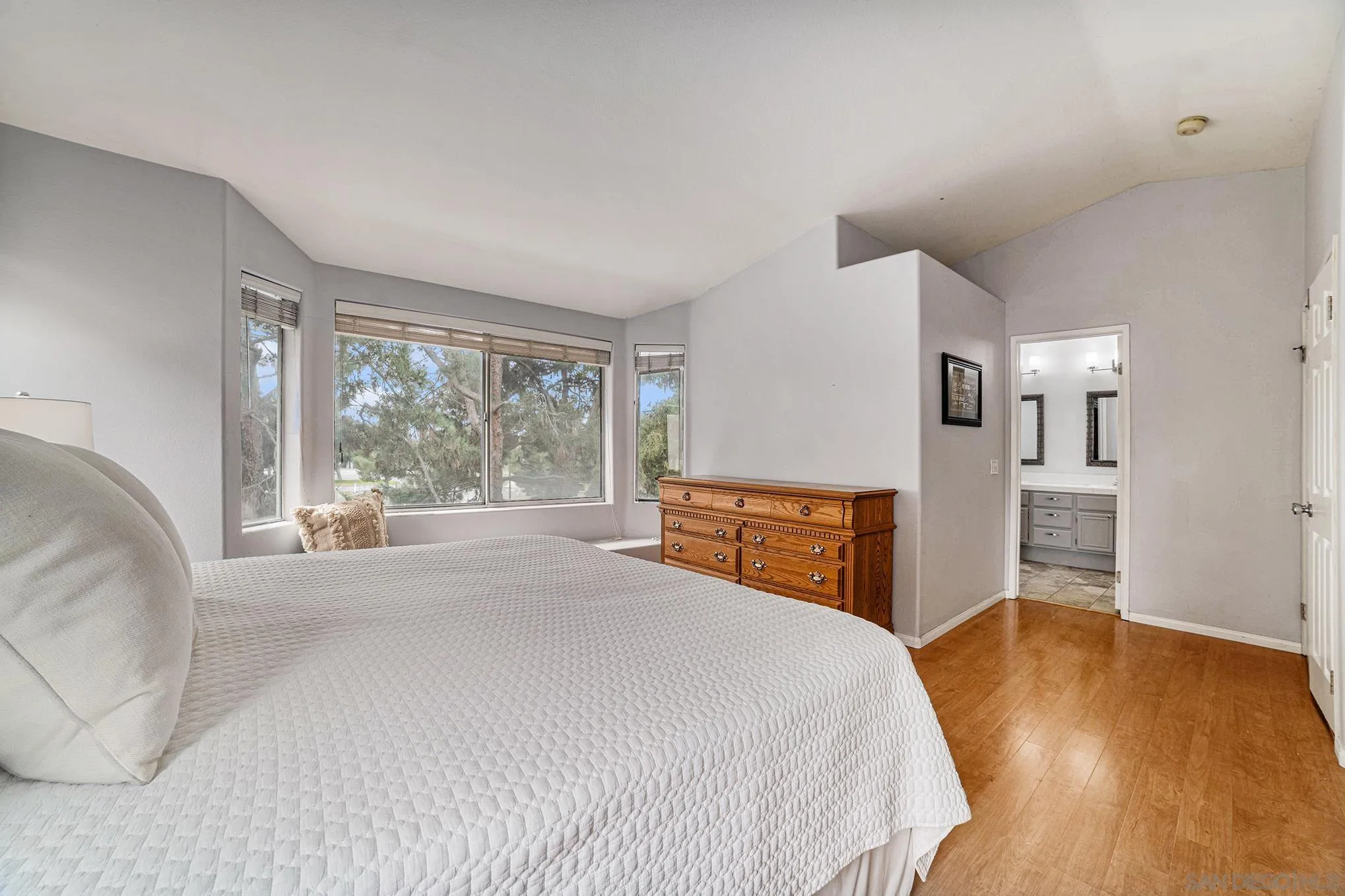 2234 Peachtree Cir