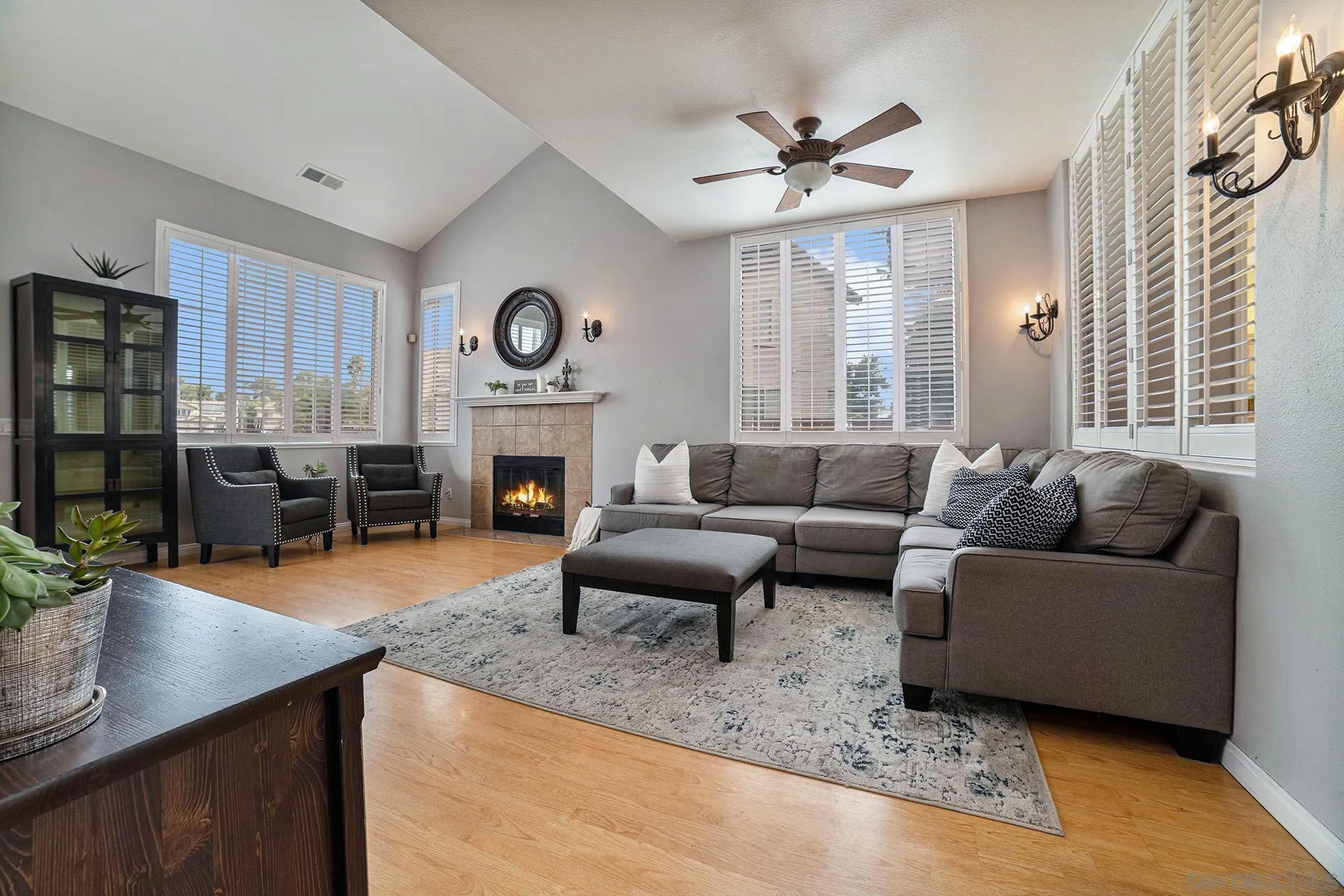 2234 Peachtree Cir