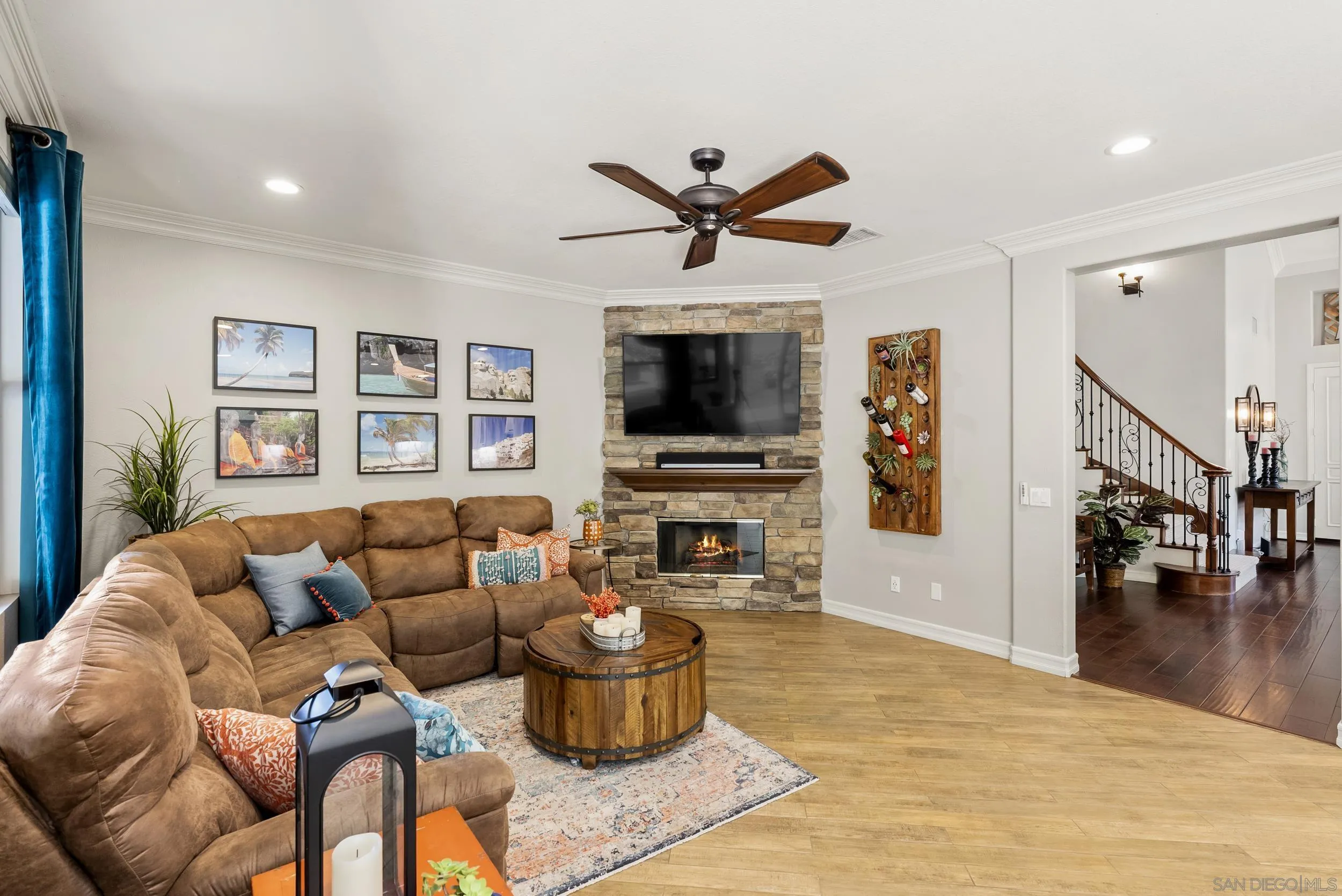 585 Lone Oak