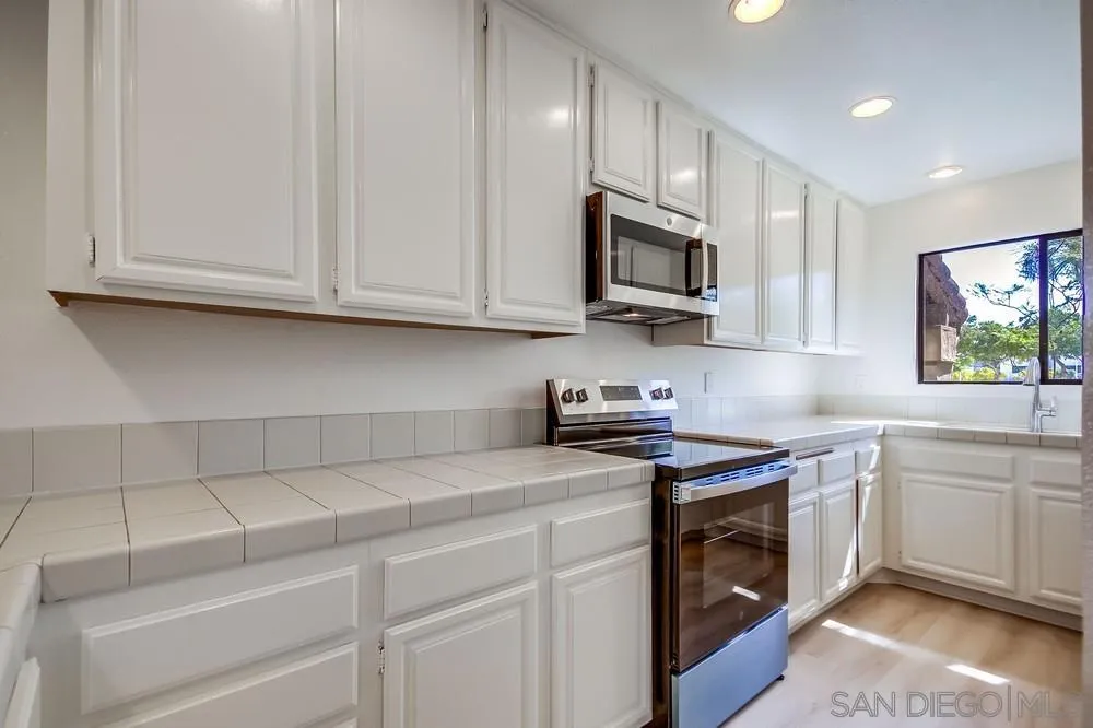 5806 Mission Center Rd Unit F