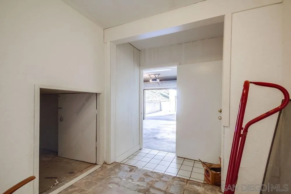 5806 Mission Center Rd Unit F
