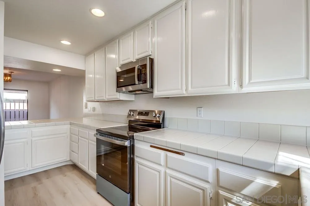 5806 Mission Center Rd Unit F