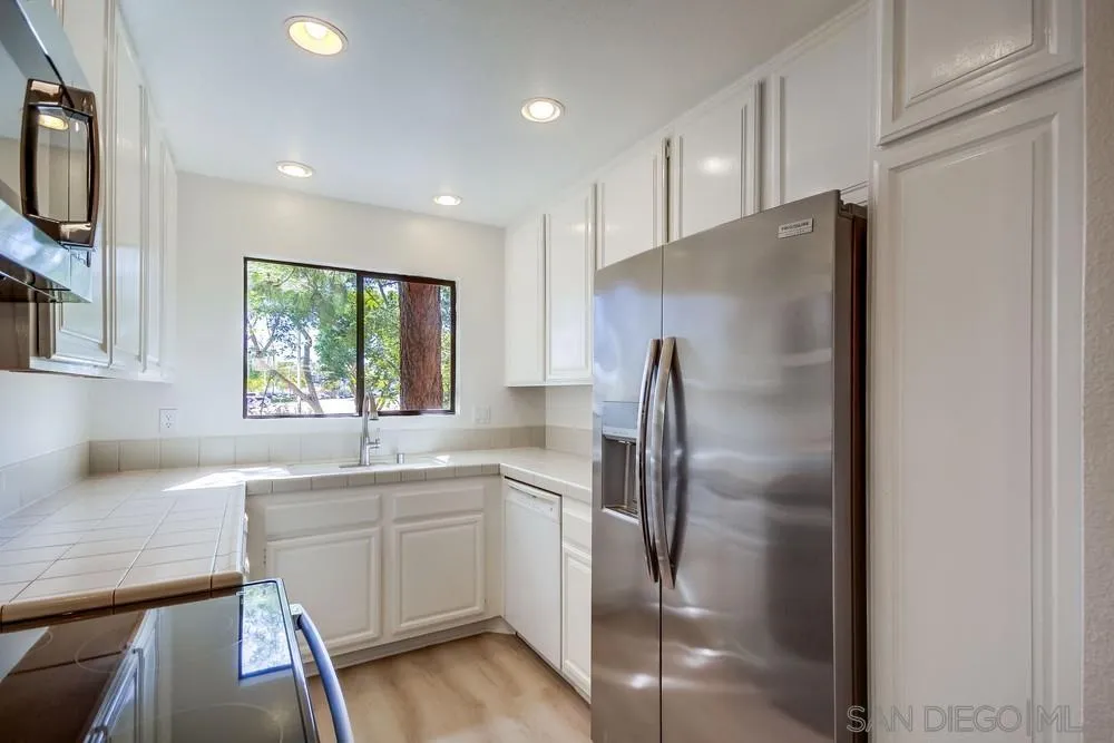 5806 Mission Center Rd Unit F