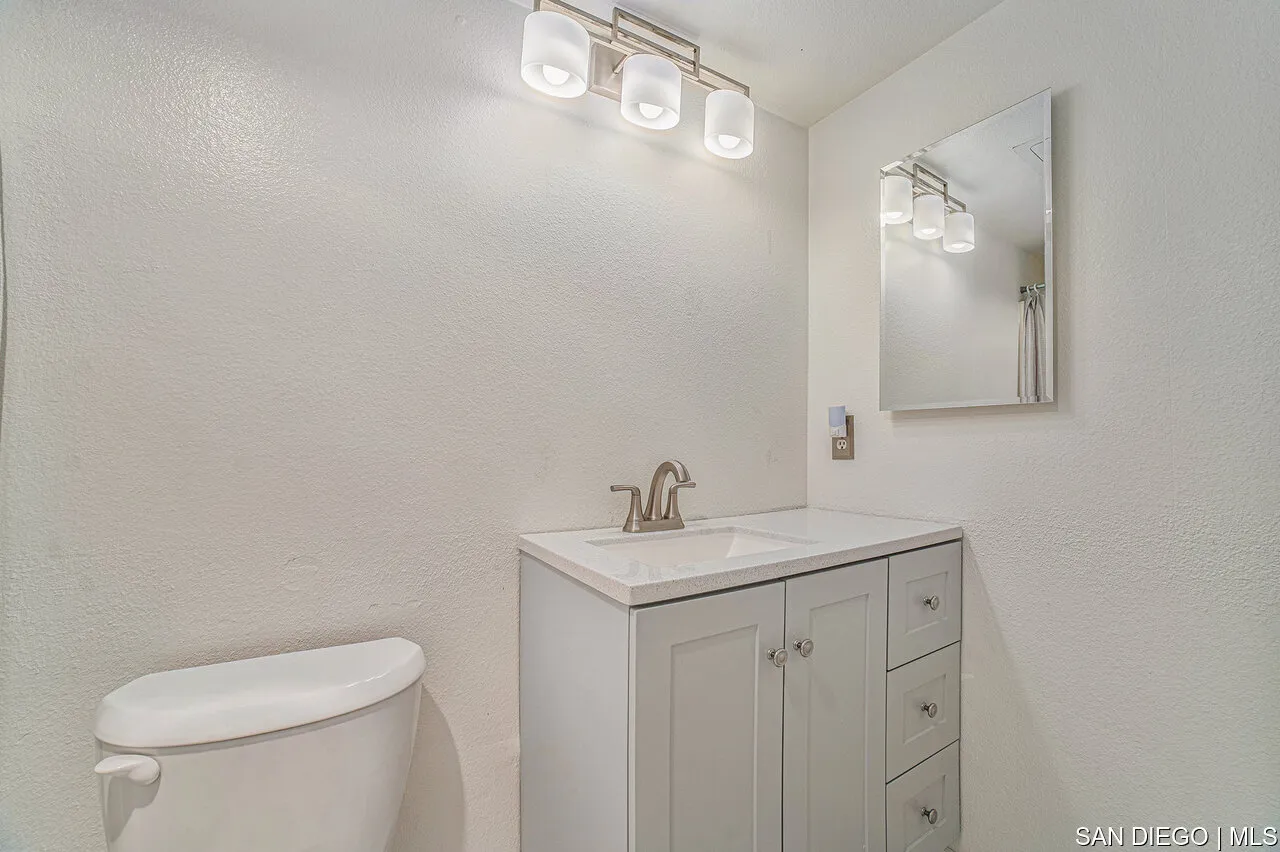 3078 Broadway Unit Unit # 215