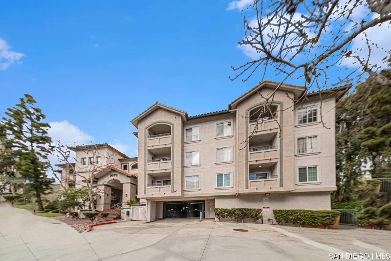 3078 Broadway Unit Unit # 215