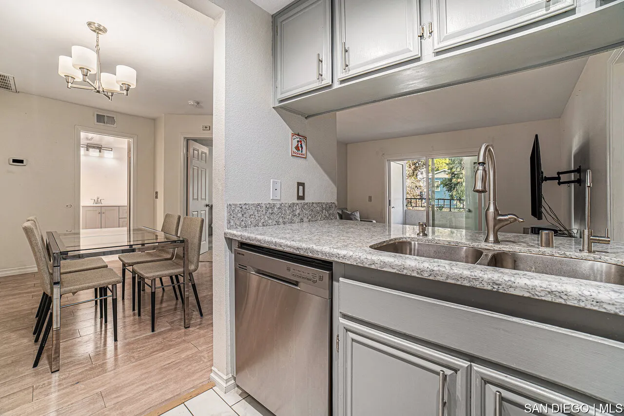 3078 Broadway Unit Unit # 215