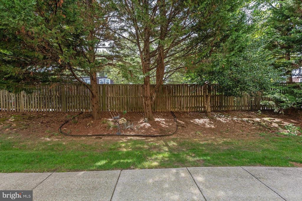 1536 DANEWOOD COURT