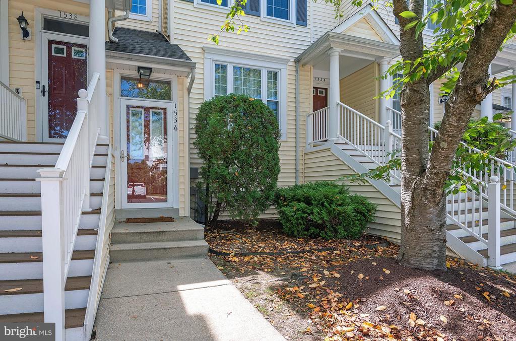 1536 DANEWOOD COURT