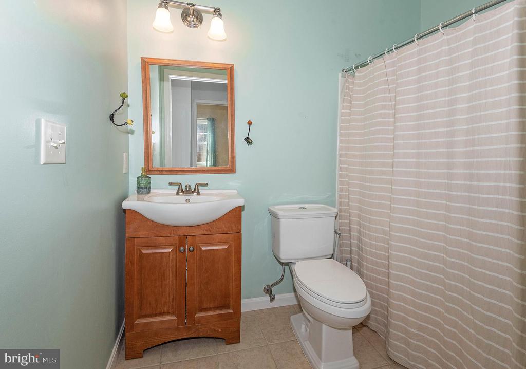 1536 DANEWOOD COURT