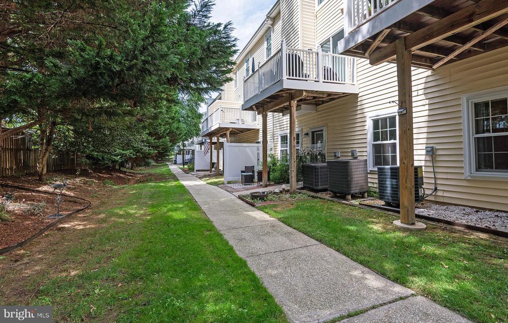 1536 DANEWOOD COURT