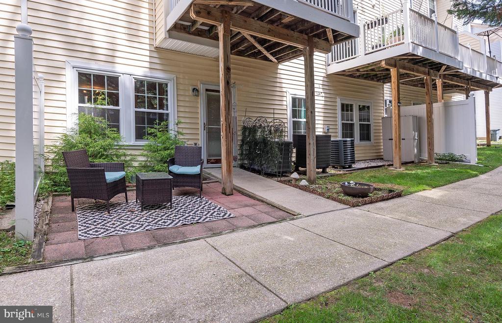 1536 DANEWOOD COURT