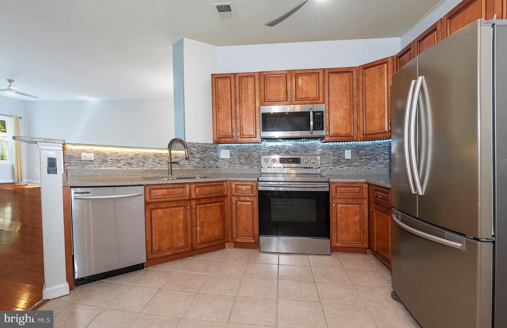 1536 DANEWOOD COURT