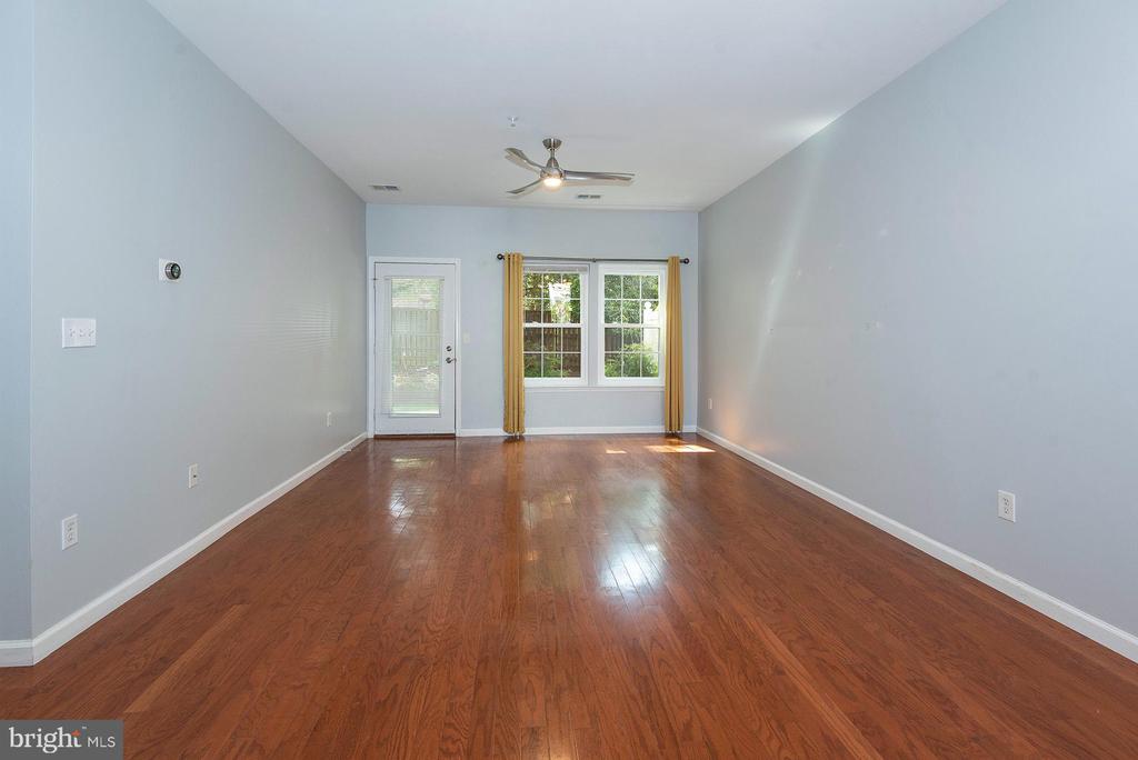 1536 DANEWOOD COURT