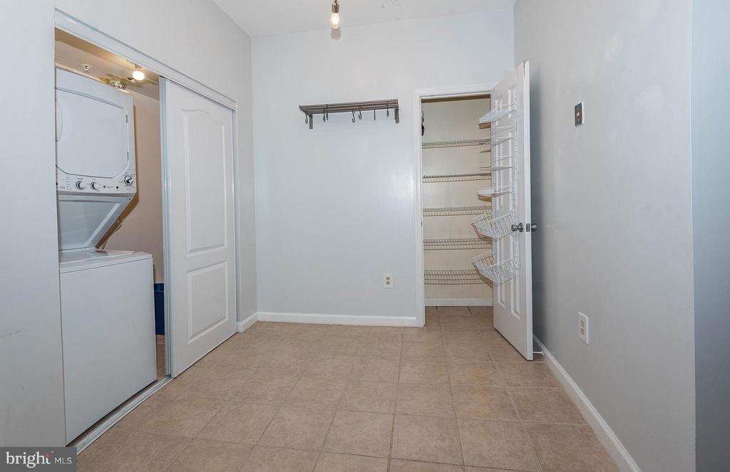 1536 DANEWOOD COURT