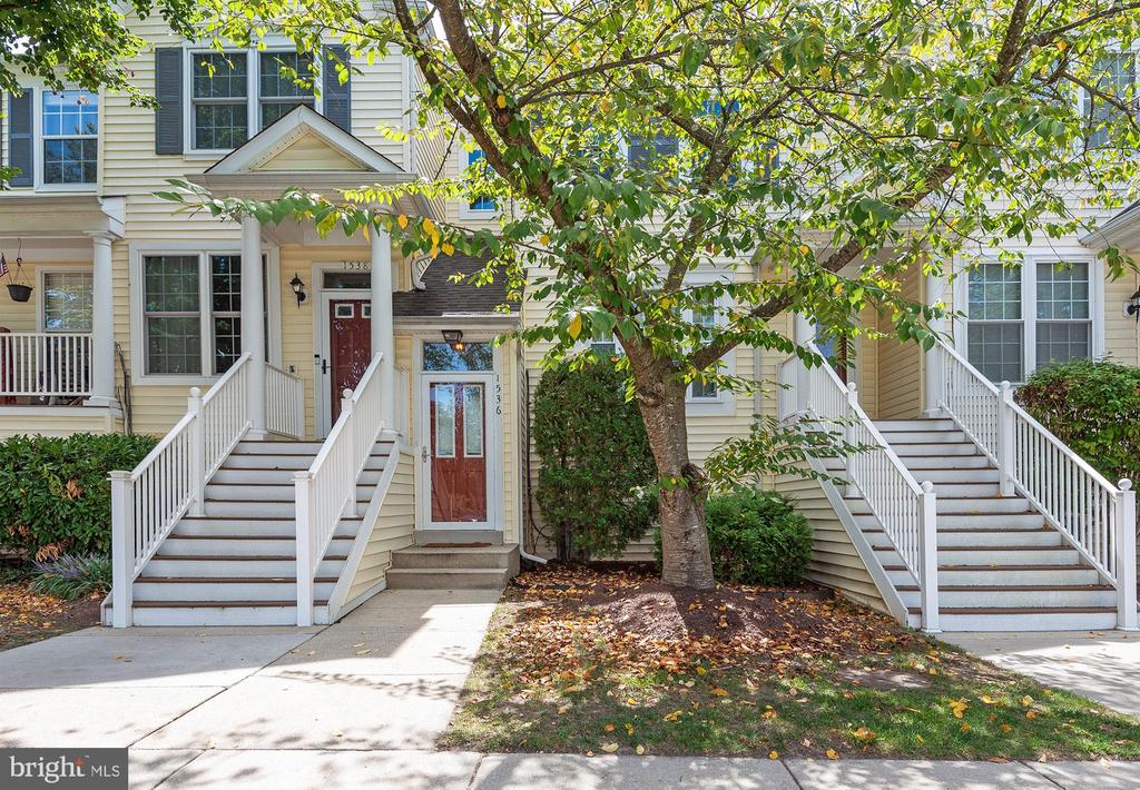 1536 DANEWOOD COURT