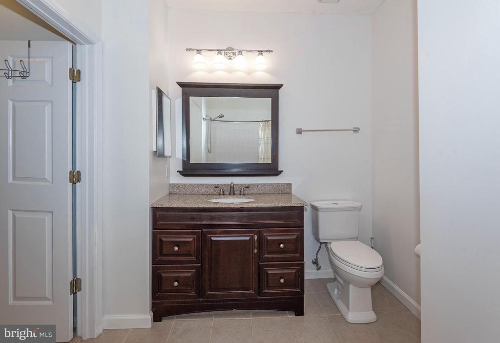 1536 DANEWOOD COURT