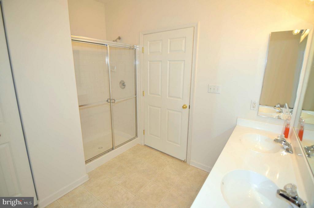 2503 AMBER ORCHARD COURT W Unit: 104