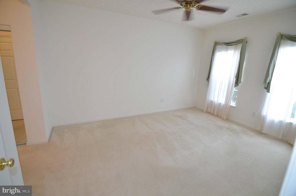 2503 AMBER ORCHARD COURT W Unit: 104