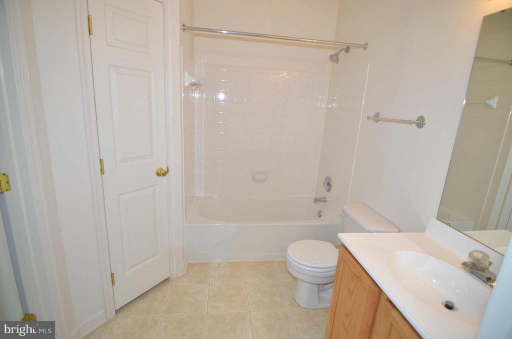 2503 AMBER ORCHARD COURT W Unit: 104