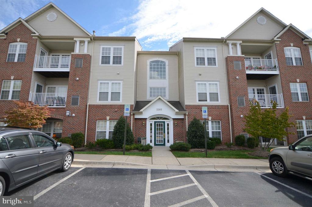 2503 AMBER ORCHARD COURT W Unit: 104