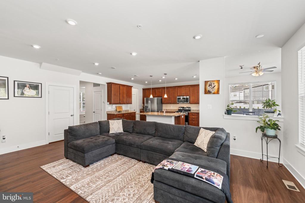 316 HAZY GROVE BEND