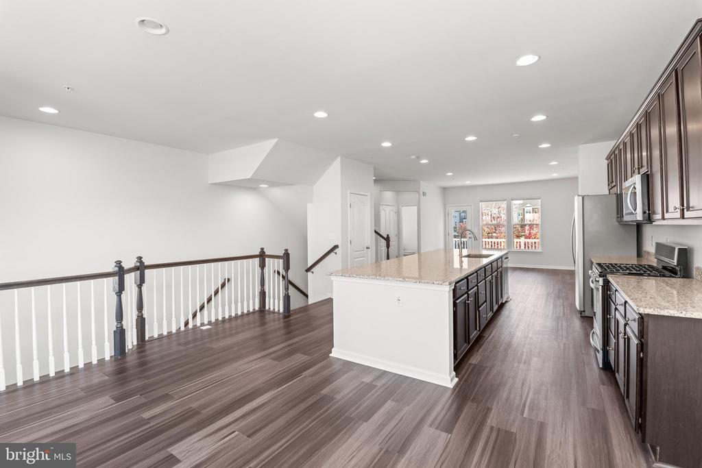 7815 BAKERS CREEK LANE