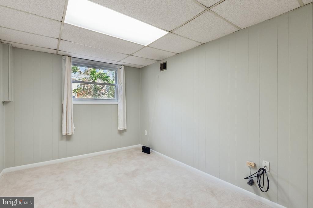 1306 HOMEWOOD LANE
