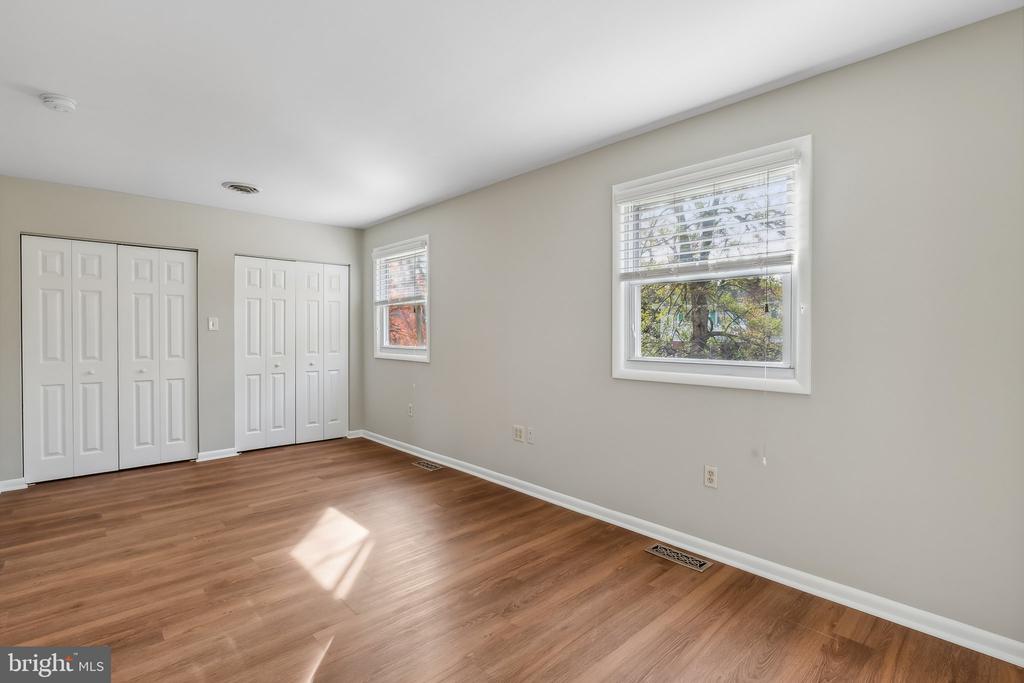 1306 HOMEWOOD LANE