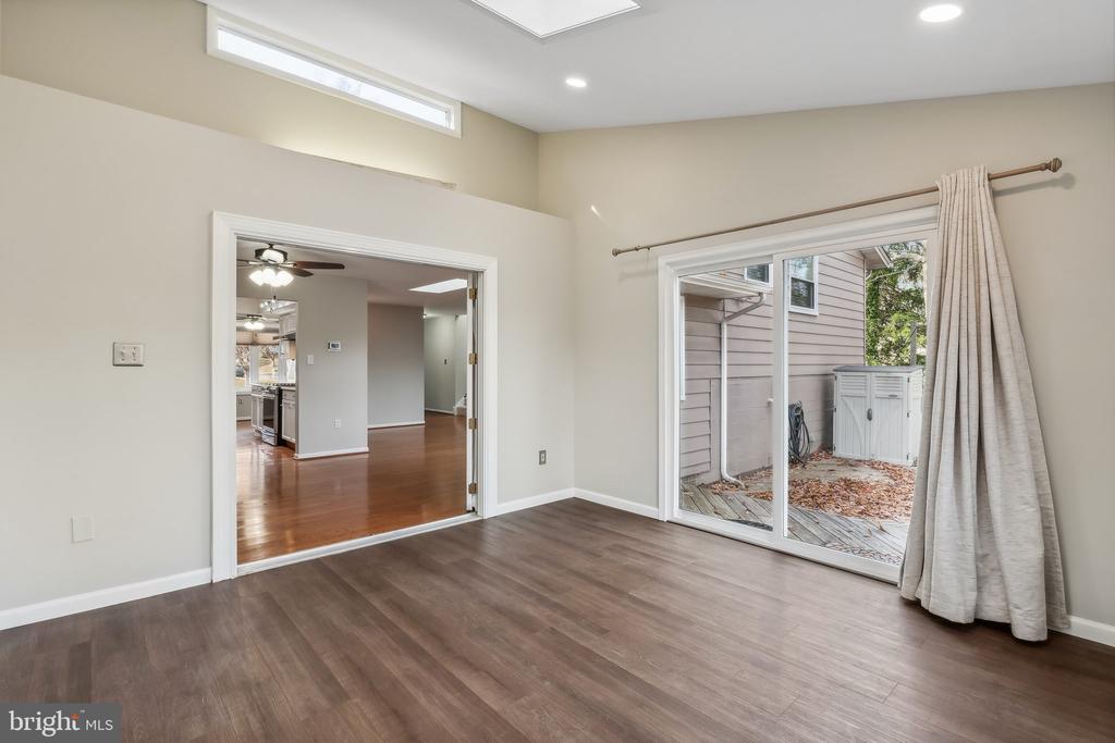 1306 HOMEWOOD LANE