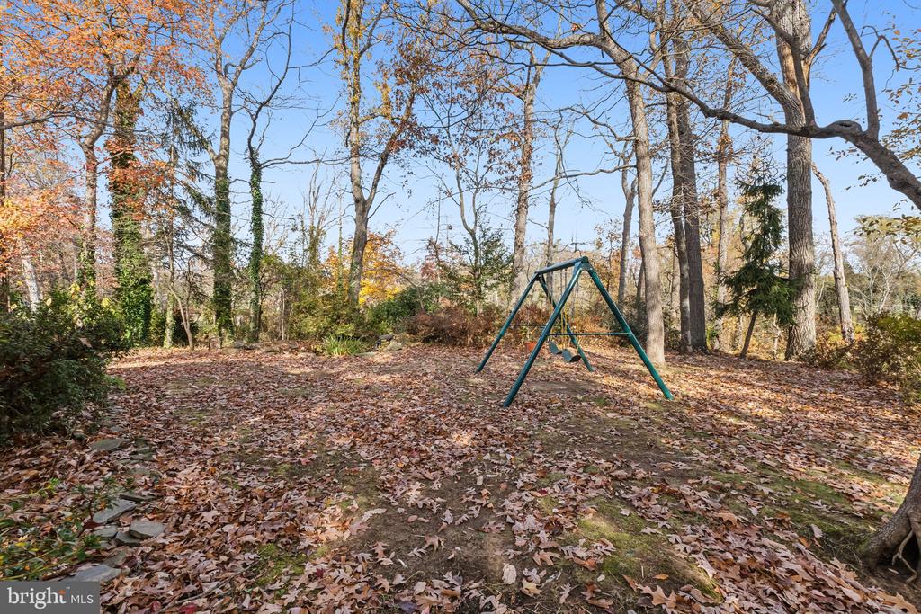 1306 HOMEWOOD LANE
