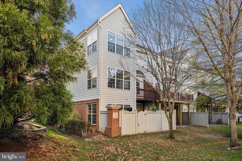 237 GALEWOOD DRIVE
