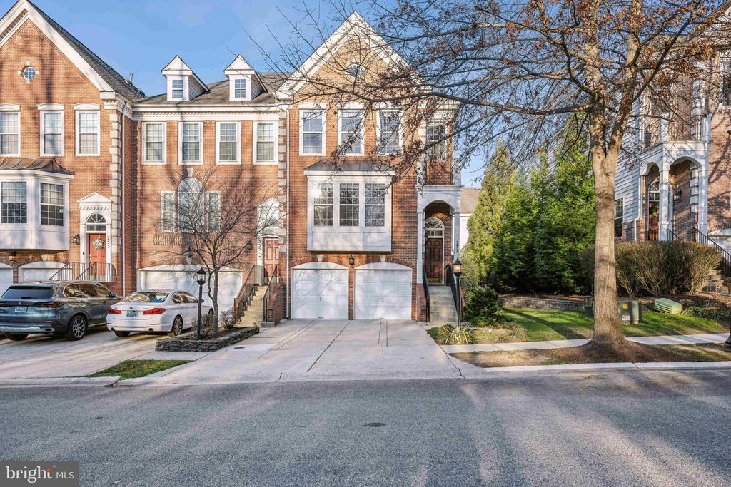 237 GALEWOOD DRIVE